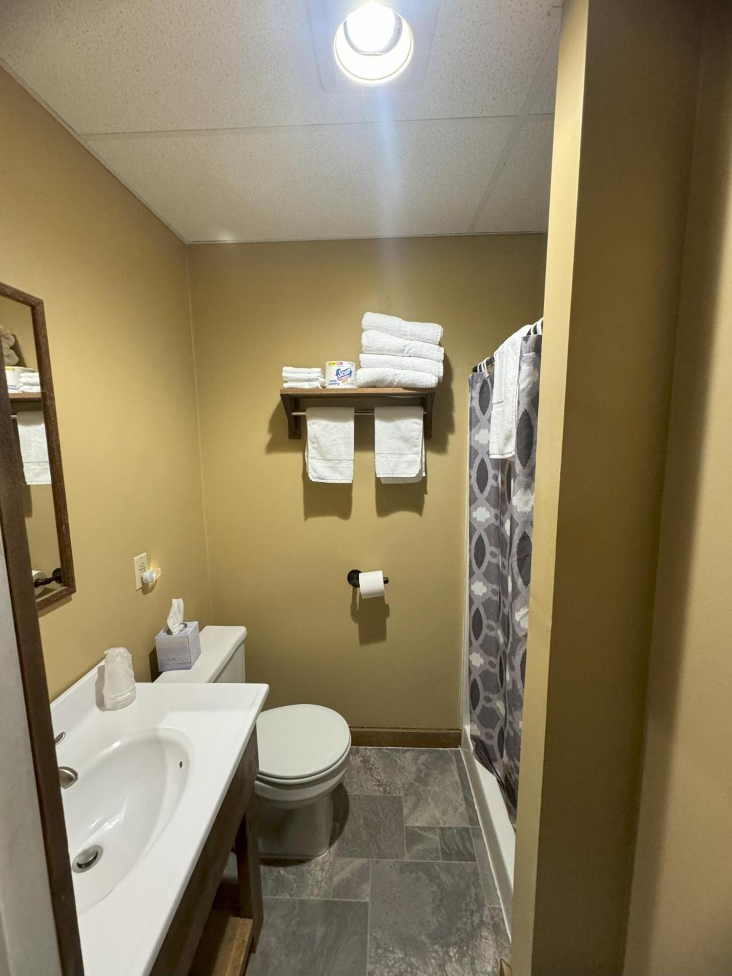 Ontario Motel&inn 2*